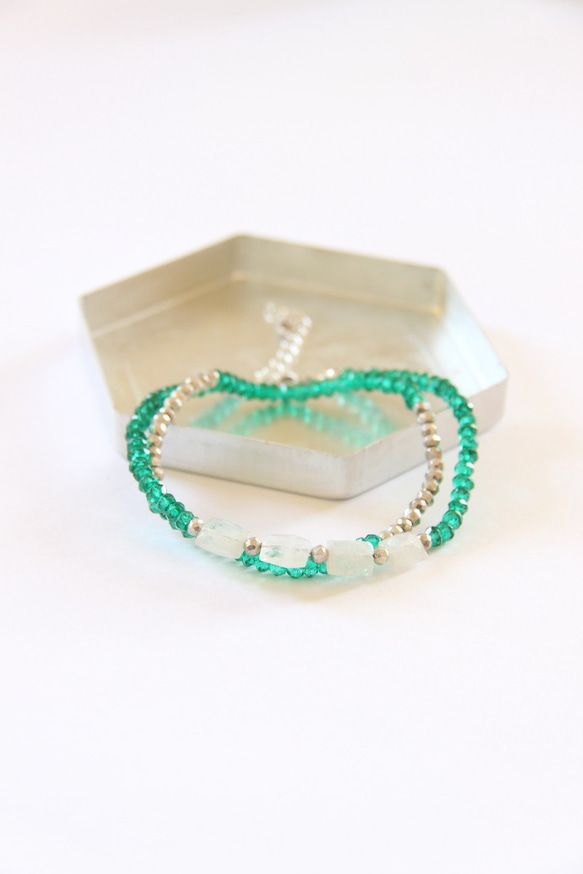 時尚能量珠寶系列-祖母綠月光石雙鐶手鍊 第2張的照片