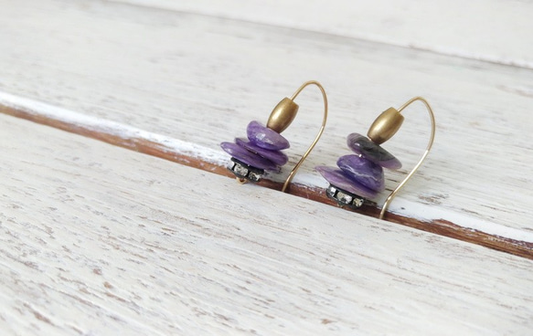 紫龍晶石碎片14KGF耳環/  Charoite beads with 14KGF earring 第1張的照片