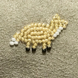 狐狸縫珠手工限量拱型口金包-奶茶色 加大12.5cm x 11cm 第3張的照片