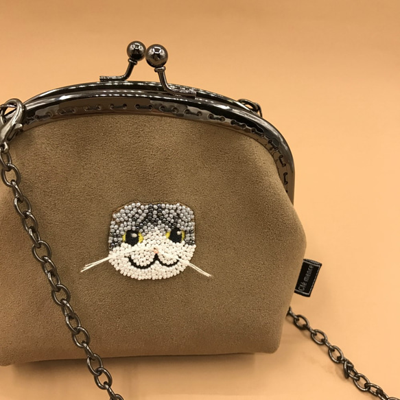 貓咪大臉系列 摺耳貓 口金包 零錢包 縫珠零錢包 含鍊子 第2張的照片
