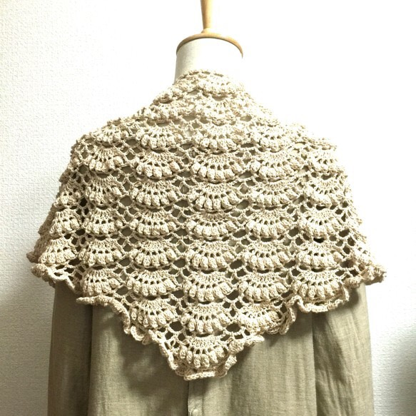 【送料無料】玉編みが可愛いショール 1枚目の画像