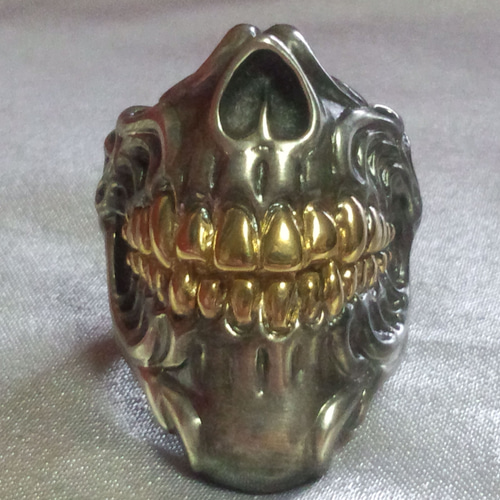 顎スカルリング艶消し燻し、歯部分18kメッキ加工 指輪・リング  