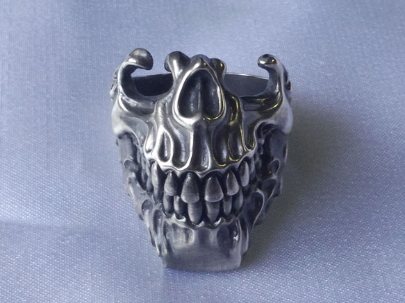 顎スカルリングnew 指輪・リング ｼﾙﾊﾞｰｱｸｾｻﾘｰ TASUKU 通販