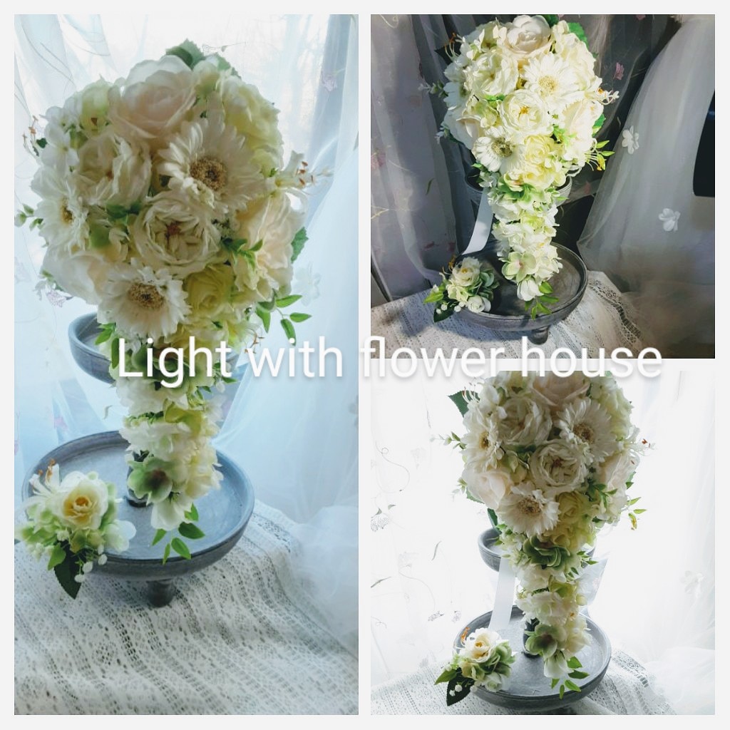 ホワイトグリーンのナチュラルキャスケードブーケ