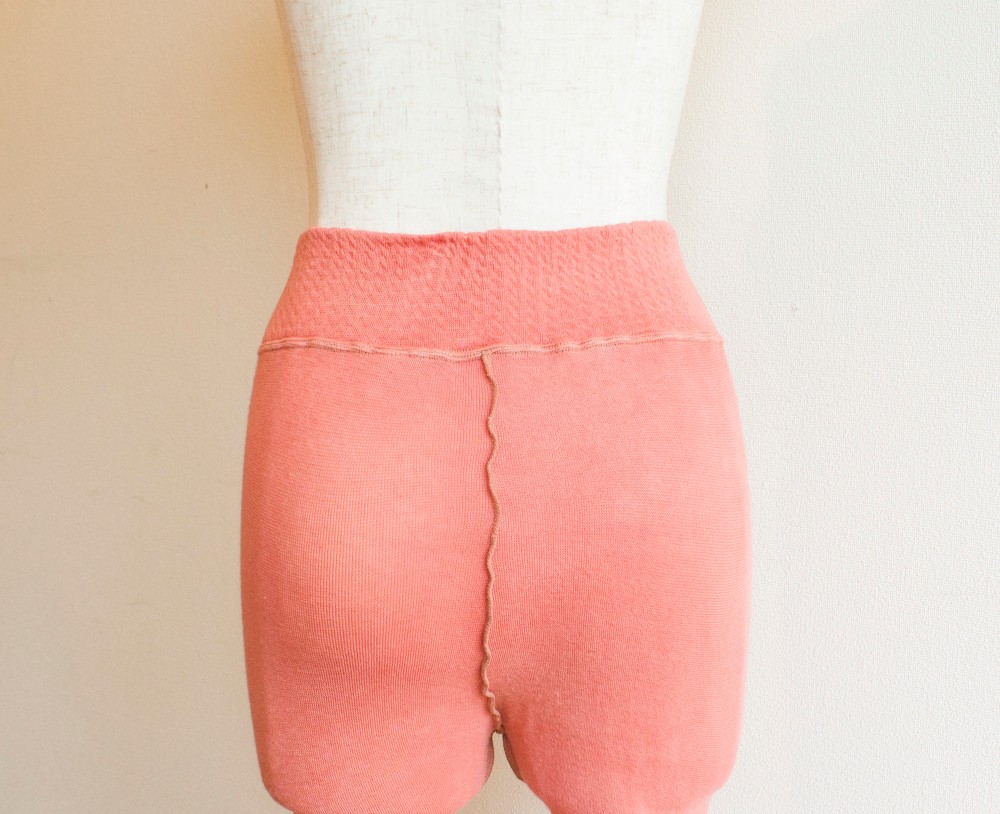 絹コットン3分丈スパッツ　満月染め【茜染め】　 　草木染め　　　冷え取り　温活　出産祝い　妊活　冷え性