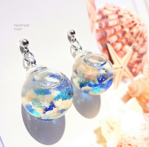 【352】海 波模様 ガラスドーム ピアス イヤリング シーサイド☆液体入り海辺のガラスドームピアス【ｻｰｼﾞｶﾙｽﾃﾝﾚｽ】 ピアス