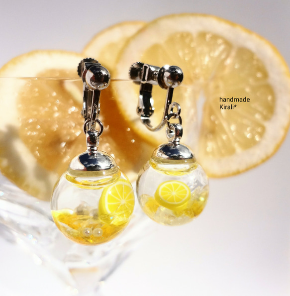 しゅわっと☆レモンスカッシュの液体ガラスドームイヤリング 1枚目の画像
