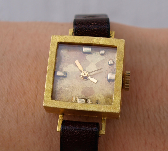 キャラメルミニ正方形b 手作り腕時計　真鍮、革 1枚目の画像