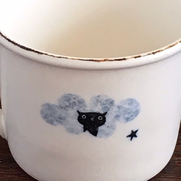猫のうつわ「ハチワレxモクモク黒猫」マグカップ受注制作 4枚目の画像
