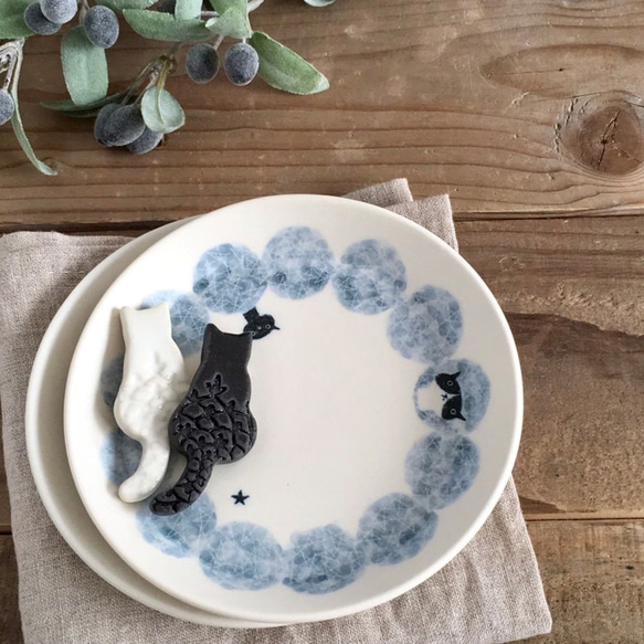 猫のうつわ「モクモク ハチワレ猫」小皿と猫の箸置きセット 10枚目の画像