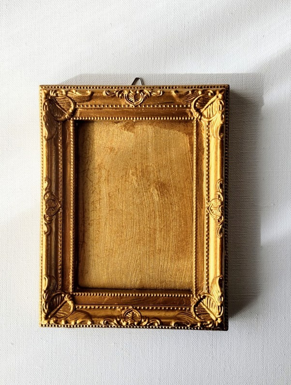 壁掛けオブジェ「ゴールド」長方形・独立スタンド付き・金縁額装 1枚目の画像