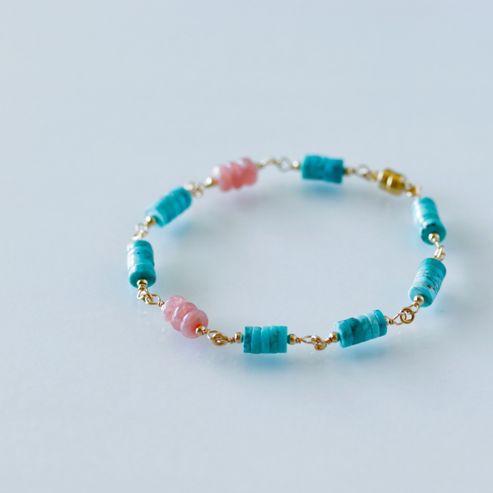 再販【14KGF】秘密の薔薇が咲く海辺 〜 ターコイズとインカローズ【バイカラーブレスレット】12月誕生石