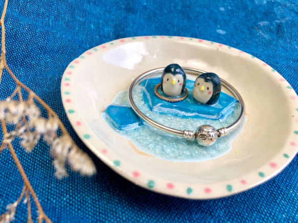 桌上風景 陶瓷企鵝夫妻飾物碟 第1張的照片