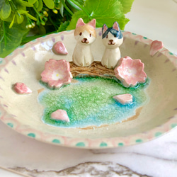 桌上風景 櫻花小狗夫婦陶瓷飾物碟 第2張的照片