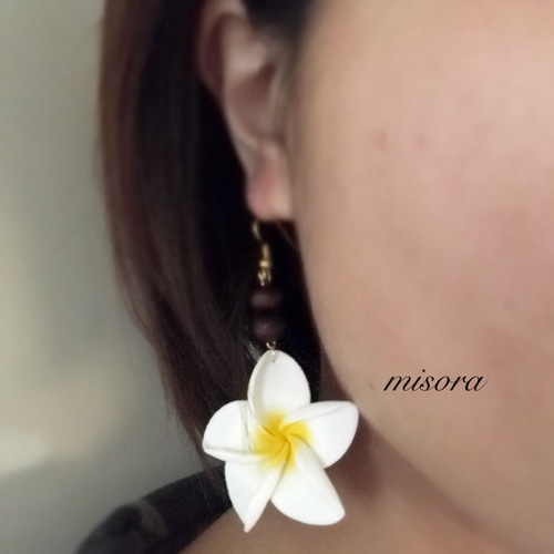 プルメリアピアス ピアス（フック・チェーン） misora 通販 3644704