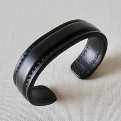 GROK LEATHER ブラックレザーバングル ブラック、Mサイズ) シンプルな本革ブレスレット 2サイズ レザー