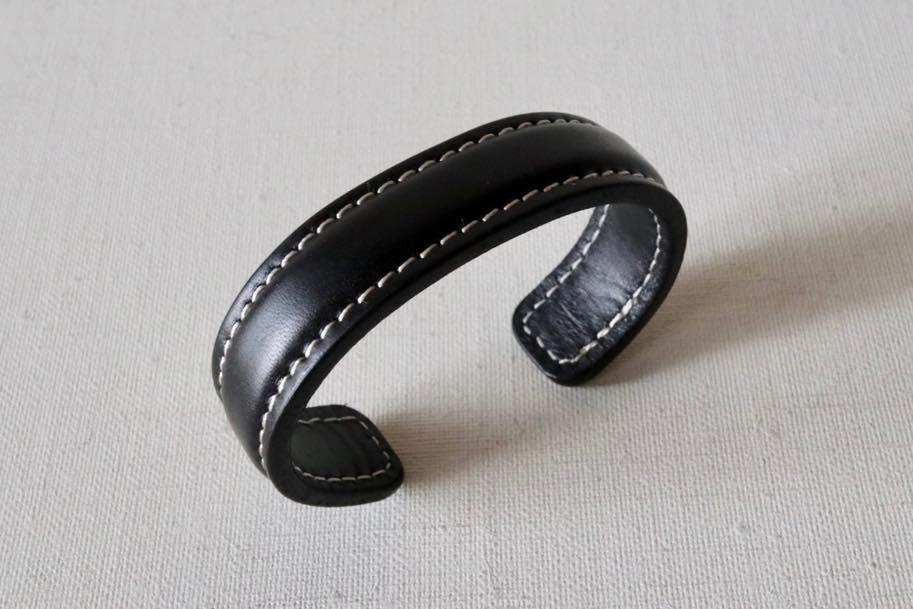 PERSIMMON 18mm幅 革製 バングル  ブラック × オフホワイト