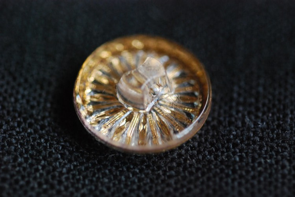 Germany vintage button 40s ゴールド×デイジー ドイツ ヴィンテージガラスボタン 4枚目の画像