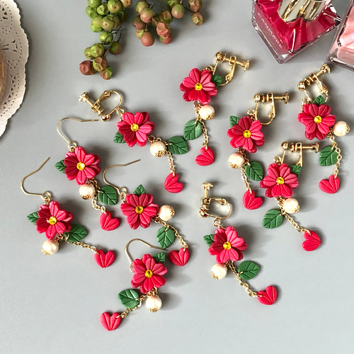 特集掲載】可憐な椿（ピアスorイヤリング）ポリマークレイ オーブン