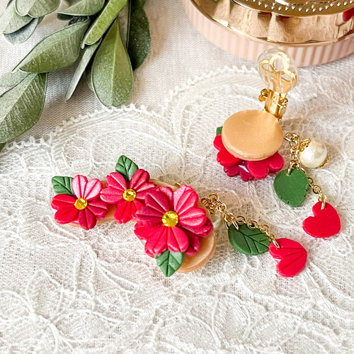 可憐な椿クリップイヤリング アシンメトリー ポリマークレイ オーブン