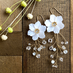 ❤️さえら★アキアカネ★美しい薔薇柄の隅にお花モチーフリボン飾り★ビニールクロス ❤️さえら☆アキアカネ☆美しい薔薇柄の隅にお花モチーフリボン