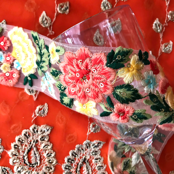 インド刺繍リボン　NO,42　インド　サリーボーダー　刺繍　生地　布　素材　テープ　小物 3枚目の画像