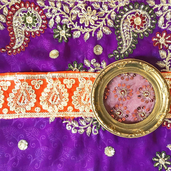 インド刺繍リボン　ユーズド　NO,7 インド　サリーボーダー　刺繍　生地　布　素材　テープ　小物 1枚目の画像