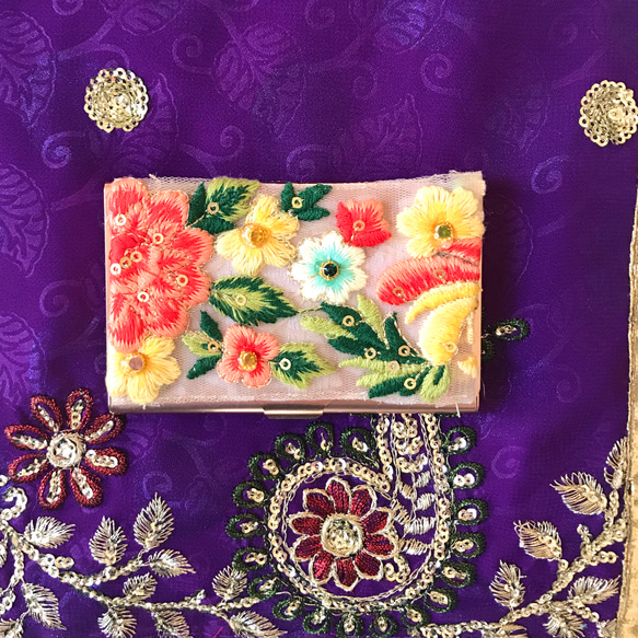 名刺入れ　カードケース　NO,10  インド刺繍リボン　 インド　サリーボーダー　刺繍　生地　布　テープ　小物 1枚目の画像