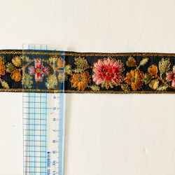 インド刺繍リボン　NO,70 インド　サリーボーダー　刺繍　生地　布　素材　テープ　小物 4枚目の画像