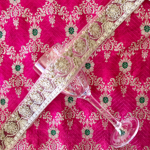 インド刺繍リボン　NO,77 インド　サリーボーダー　刺繍　生地　布　素材　テープ　小物 2枚目の画像