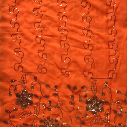 端切れ　オレンジ　O-23　インドサリー製　ザリワーク（金属刺繍生地） 2枚目の画像