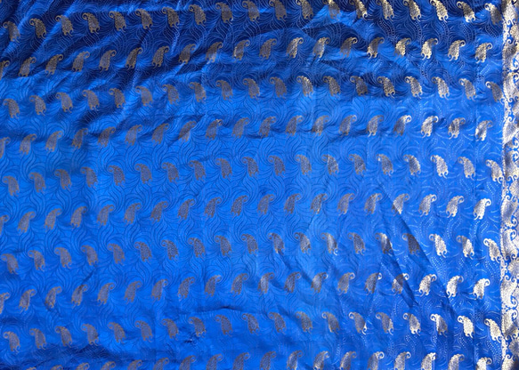 　端切れ　ブルー　B-9　インドサリー製　ザリワーク（金属刺繍生地） 2枚目の画像
