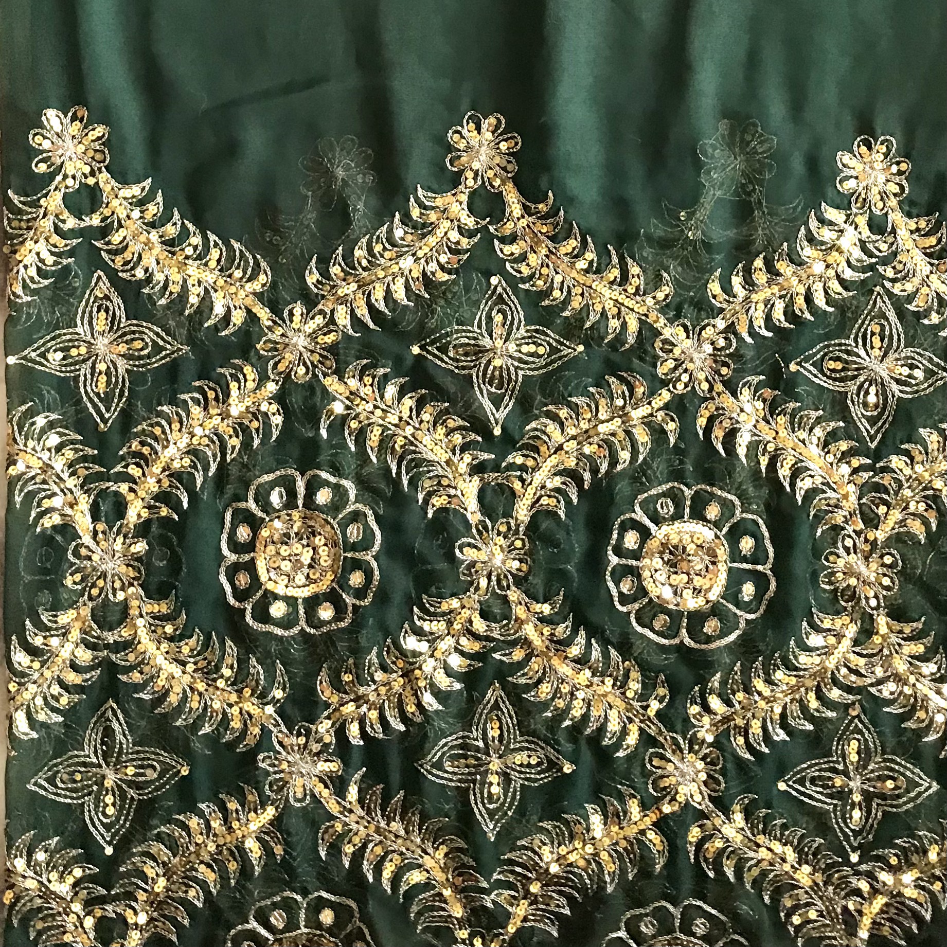 インド製　サリー　豪華な刺繍
