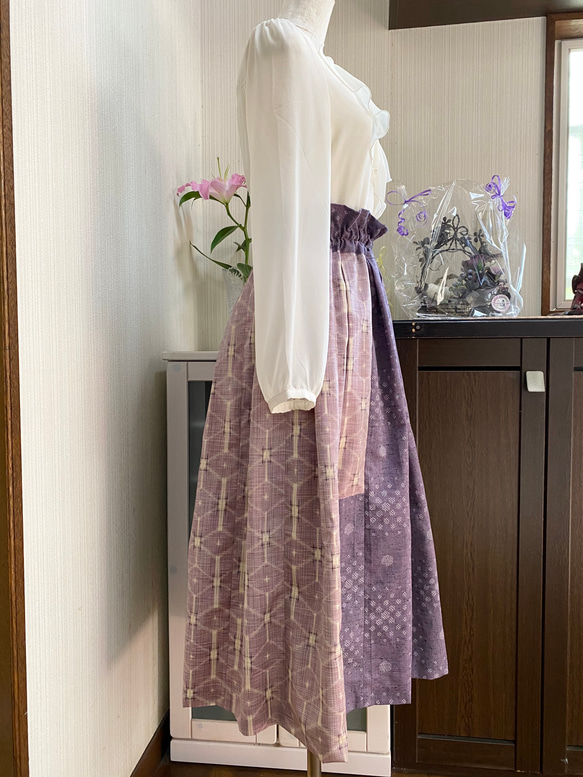 絹紬　２柄　渋紫幾何学ドット　ピンク麻の葉模様フレアスカート　着物裏白絹ペチコート付　85 2枚目の画像