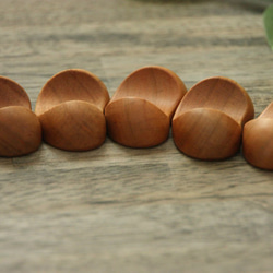 木の箸置き 豆形 桜　『数量限定』 3枚目の画像