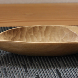 枝豆の手彫り皿②　朴の木 7枚目の画像