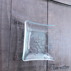こと　豆皿　小さい皿　昭和レトロガラス　アンティーク　型ガラス　もったいないをカタチに　思い出と一緒に 3枚目の画像