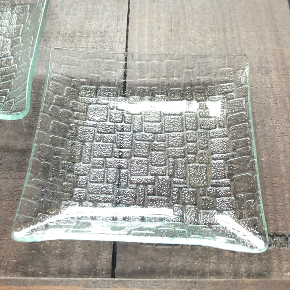 つづれ　　小皿　　昭和レトロガラス　アンティーク　型ガラス　もったいないをカタチに　思い出と一緒に 2枚目の画像