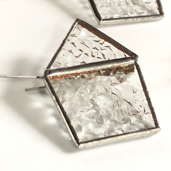 おうちブローチ　『ダイヤ』　ステンドグラス　昭和レトロガラス　アンティーク　型ガラス　もったいないをカタチに 1枚目の画像
