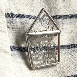 おうちブローチ　『ダイヤ』　ステンドグラス　昭和レトロガラス　アンティーク　型ガラス　もったいないをカタチに 3枚目の画像