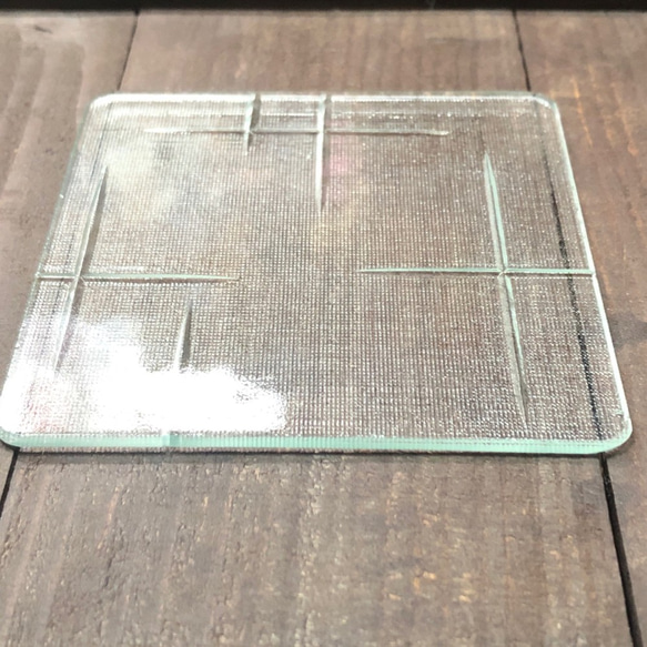 New!　かすり　　ガラスコースター　　昭和レトロガラス　アンティーク　型ガラス　もったいないをカタチに　 5枚目の画像