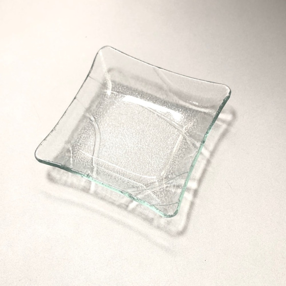 みずわ　　豆皿　小さい皿　昭和レトロガラス　アンティーク　型ガラス　もったいないをカタチに　思い出と一緒に 4枚目の画像