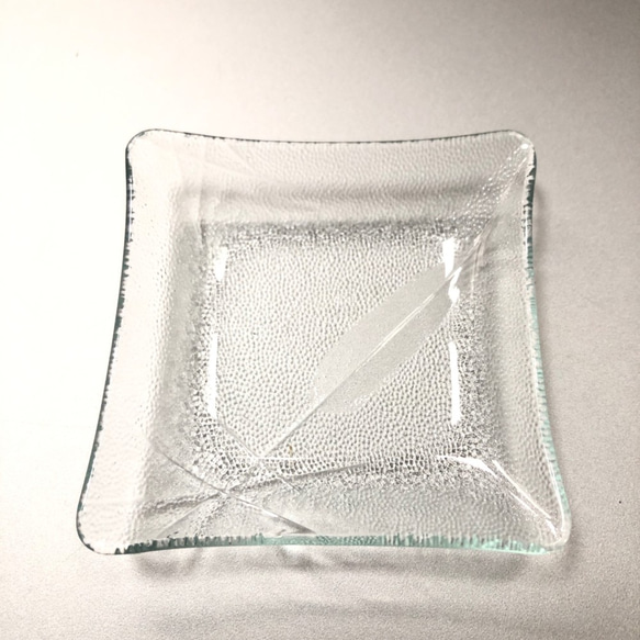 ささ　　豆皿　小さい皿　昭和レトロガラス　アンティーク　型ガラス　もったいないをカタチに　思い出と一緒に 3枚目の画像