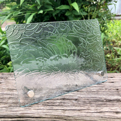 プレート　2mm  きく　型板ガラス　昭和ガラス　レトロガラス　アンティーク　もったいないをカタチに　想い出と一緒に 1枚目の画像