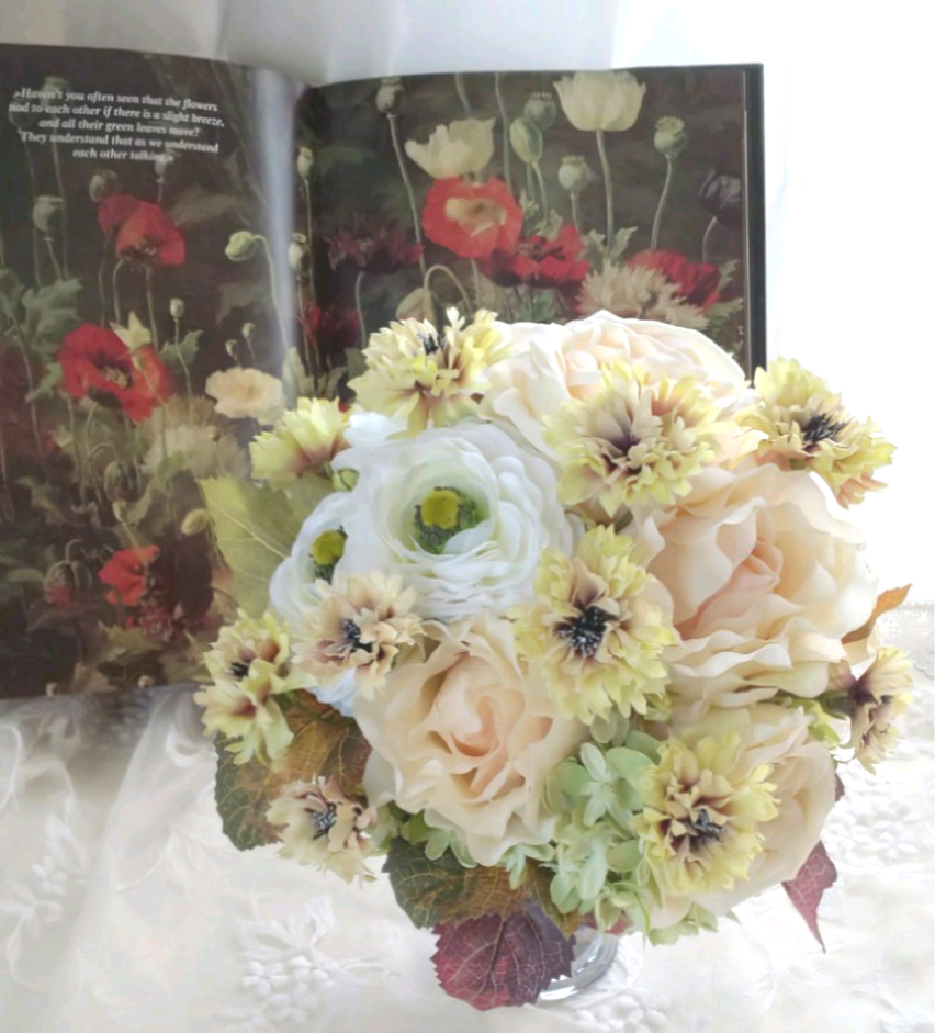 ウエディングブーケ（淡いクリームベージュバラと小花）ブートニア込み  貴女だけの一点物オリジナルブーケ