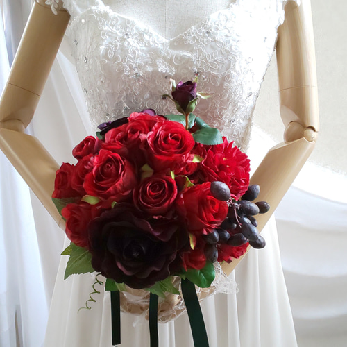ウエディングブーケ（深紅）ブートニア込み 貴女だけの一点物  