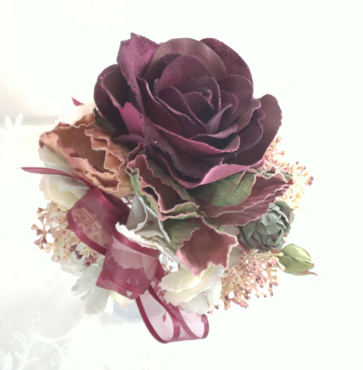 ウエディングブーケ（ボルドー）ブートニア込み  貴女だけの一点物オリジナルブーケです。