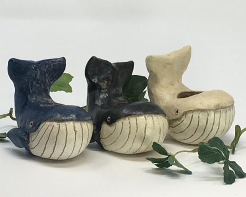 工房彩陶「鯨花器 」（くじら クジラ 黒 ブラック 香炉 陶器 一輪ざし