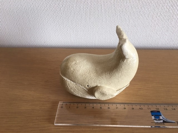 工房彩陶「鯨小物入れ」（くじら　クジラ　白　ホワイト　香炉　陶器　BOX　かわいいプレゼント　ギフト） 3枚目の画像