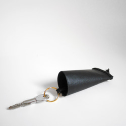 HANDMADE TUBU LEATHER/ PEARL KEY HOLDER  (MADE-TO-ORDER) 第3張的照片